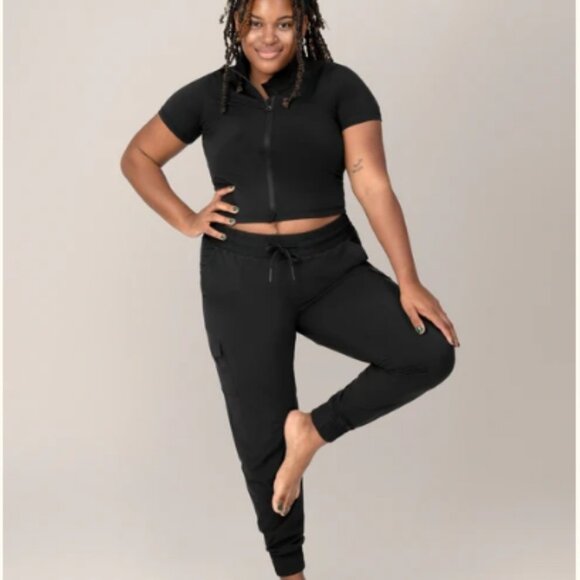 Kindred Bravely Presley Active Zip Front Nursing Top Size Medium in Black NWT - Picture 5 of 10